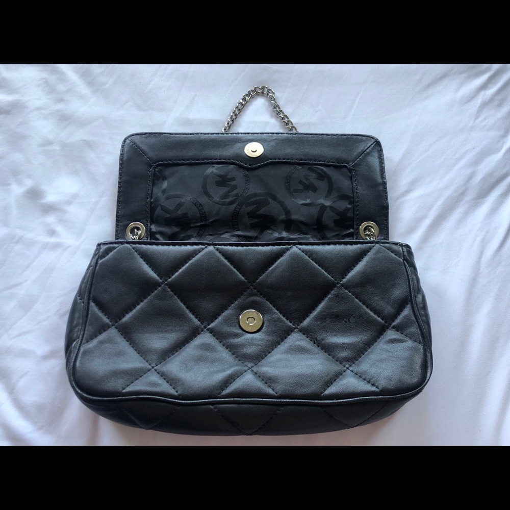 Michael Kors Handbag - Picture 7 of 8